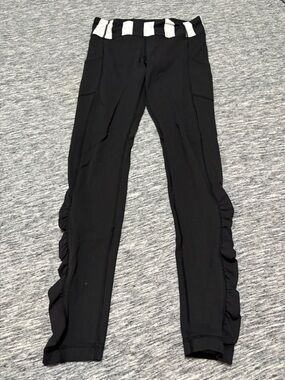Lululemon Speed Tight Black with Ruffle Size 6